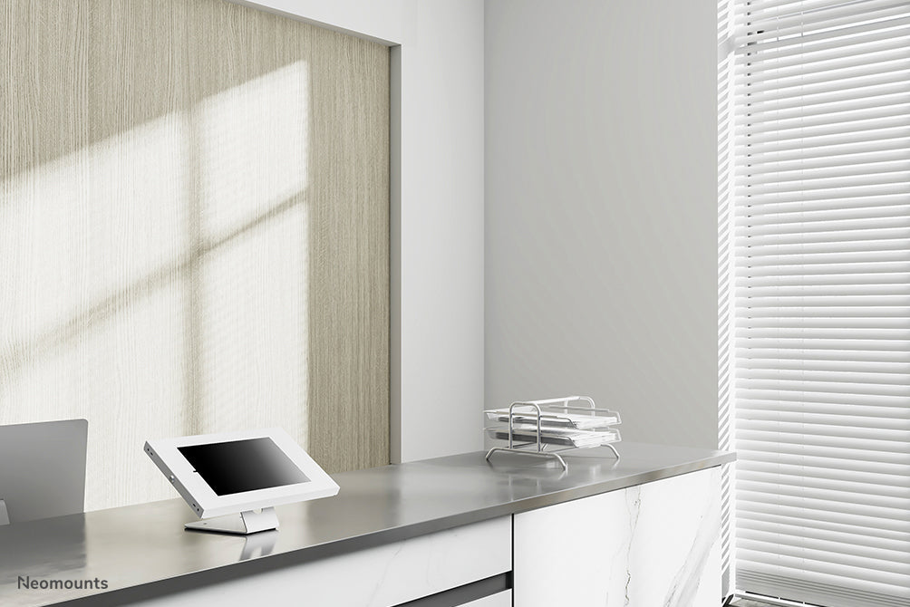 Neomounts DS15-630WH1 Tablet-Ständer für Schreibtisch und Wand 9.7-11" - abschließbar